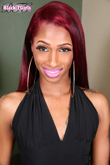 Ebony Trans Woman Undresses and Flaunts Her Naked Body
