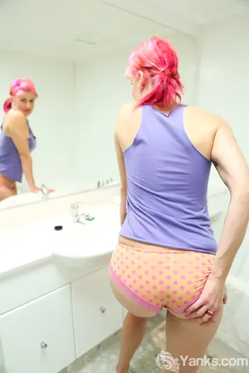 Zahra Stardust – Busty Tattooed Woman in Panties Spreads in the Bathroom