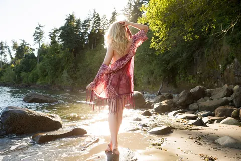 Maya Rae: Blonde Canadian Model Strips Out of Her Red Bikini on the Beach – photo 4 of 10