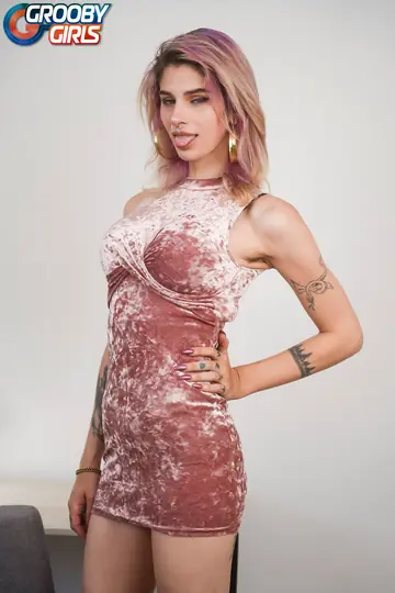Thick Trans Woman Strips Out of Her Dress, Spreads Her Ass and Shows Her Feet