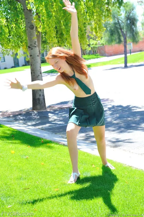 Pepper Kester: Pale Redhead Spreads Her Slit Outdoors – photo 16 of 20