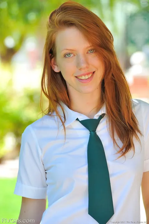 Pepper Kester: Pale Redhead Spreads Her Slit Outdoors – photo 2 of 20