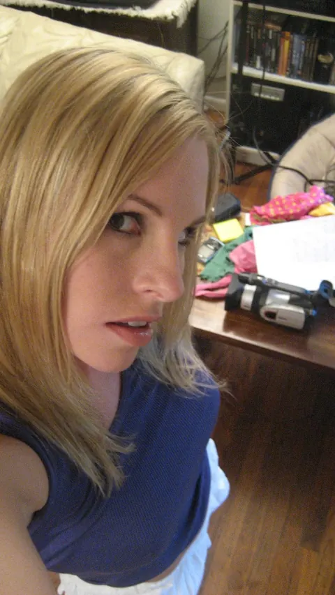 Amateur Busty MILF Snaps Mirror Selfies While Her Partner Kisses Her – photo 3 of 21