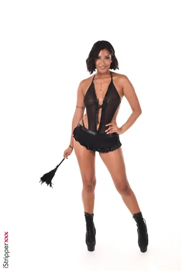 Alika Penagos – Thick Latina Strips Off Her Lingerie and Masturbates in Heels
