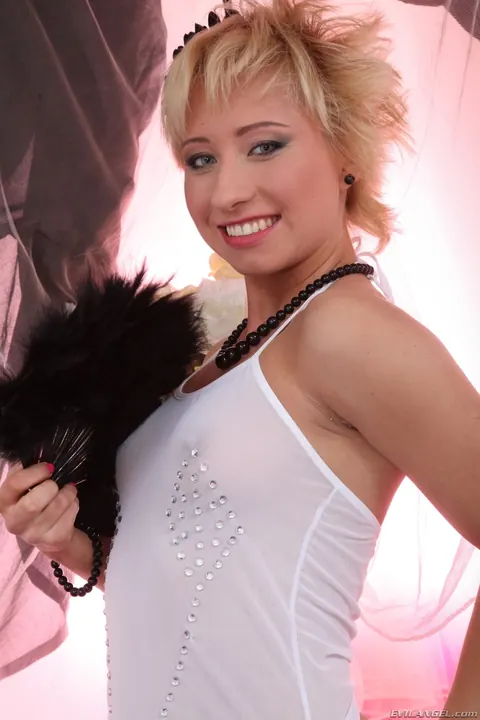 Nika Star: Short-Haired Russian PAWG in Stockings Plays with Anal Dildo – photo 9 of 17