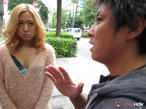 Mary Hayakawa: Japanese MILF Pulls Aside Her Panties for Outdoor Sex – photo 3 of 21