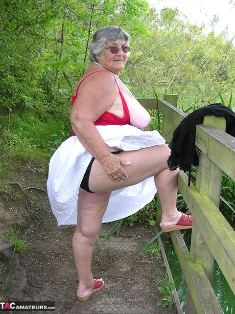 European BBW on a Public Trail Shows Her Big Tits in Panties – photo 18 of 20
