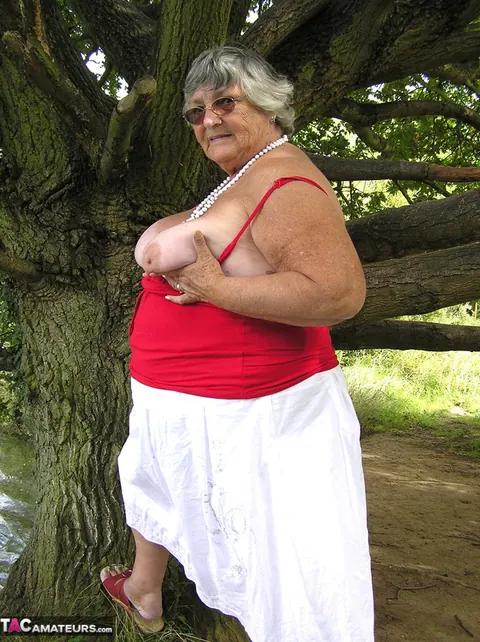 European BBW on a Public Trail Shows Her Big Tits in Panties – photo 12 of 20