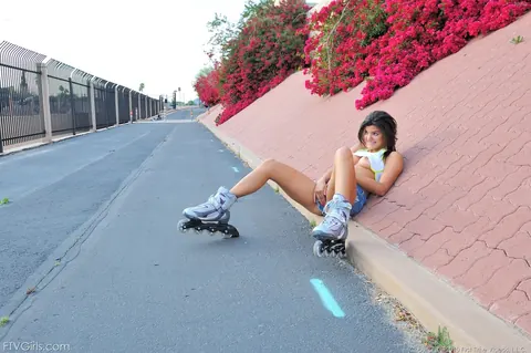 PAWG in Socks Masturbates and Spreads Outdoors – photo 10 of 21