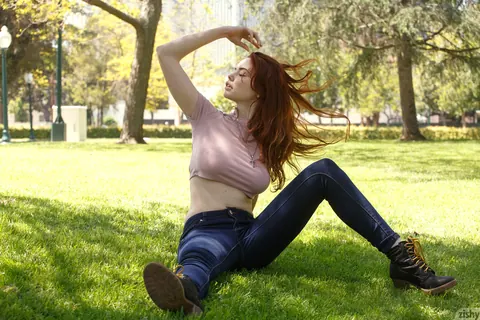 Sabrina Lynn: Tall Redhead with Big Natural Tits Strips Out of Her Jeans Outdoors – photo 3 of 12