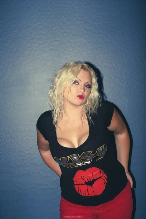 Curvy MILF with Big Tits Spreads Her Legs While Clothed – photo 10 of 21