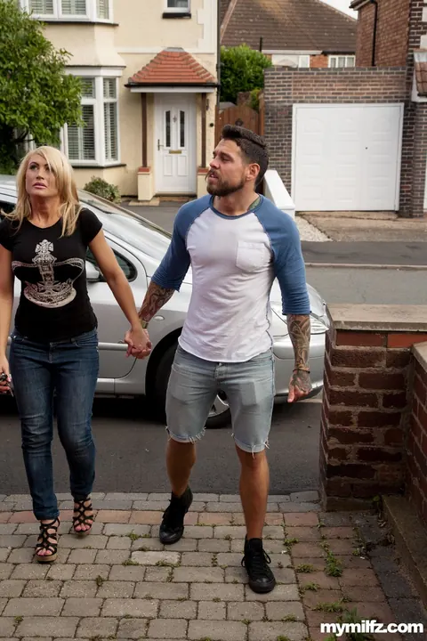 Phoebe Adams: Busty Blonde MILF Sucks and Fucks Her Man Outdoors – photo 1 of 21