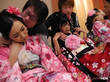 Sanae Momoi – Japanese MILF in a Skirt and Socks Takes Cum in Mouth During Group Sex