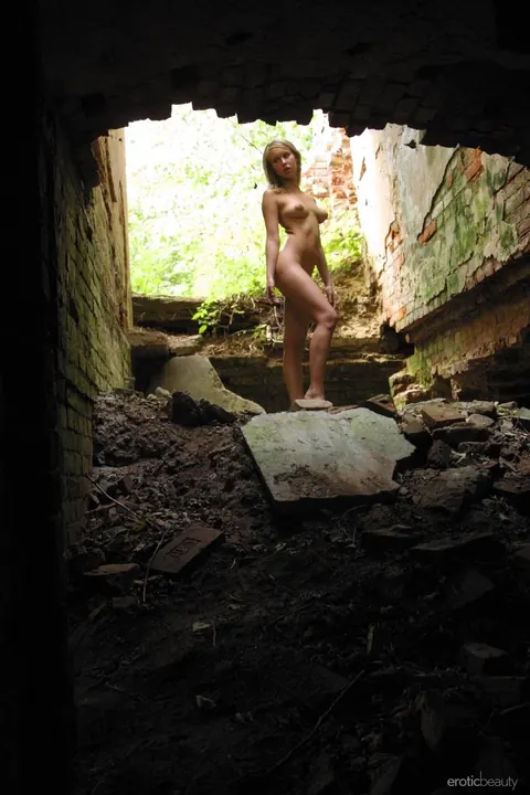 Woman with Small Tits Spreads Wide Outdoors – photo 1 of 21