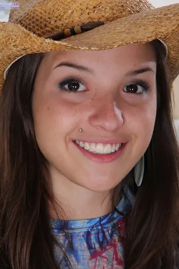 Veronica Berry – Thick Ebony Brunette in Jeans Spreads Her Pussy and Shows Her Feet