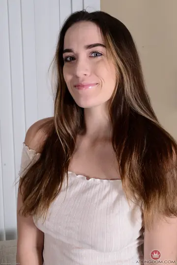 Thick Woman Undresses and Shows Off Her Big Ass