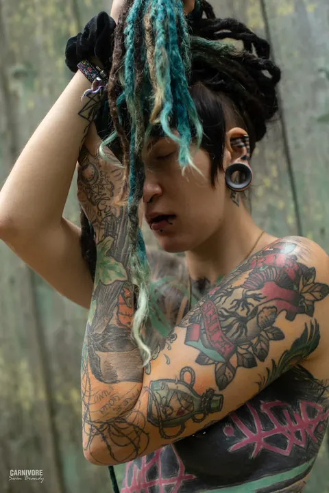 Tattooed PAWG with Pigtails Poses Nude – photo 1 of 16