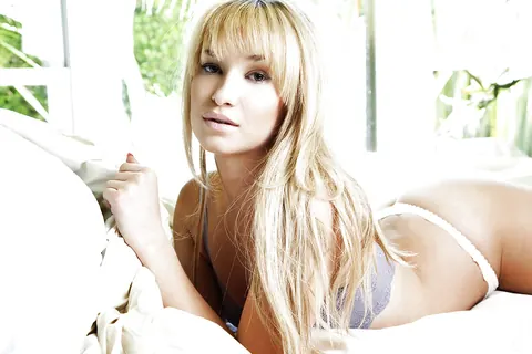 Aubrey Evans: Blonde PAWG in Lingerie Strips and Spreads Her Legs – photo 2 of 16