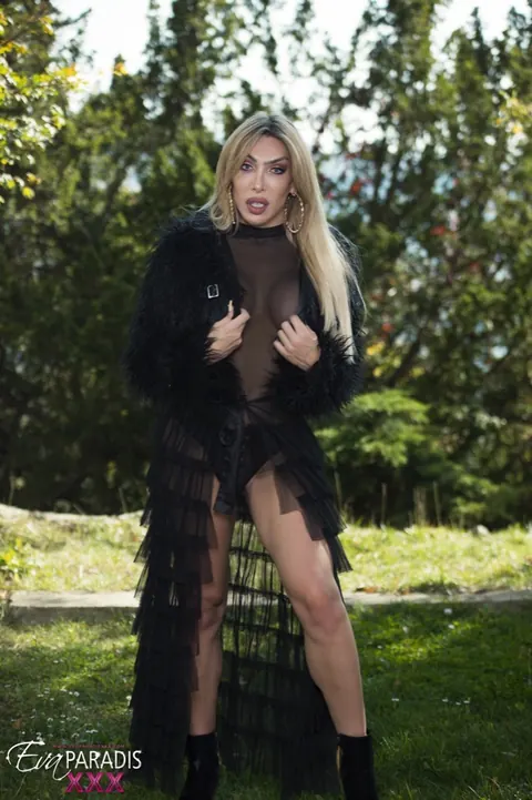 Busty Trans Woman Reveals Her Tits and Poses Nude – photo 6 of 16