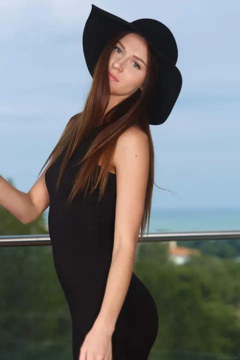 Kira Dutch: Redhead PAWG in a Skirt and Heels Spreads Her Muff – photo 1 of 21