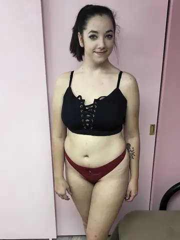 Raya Moon – Curvy Brunette Pulls Panties Aside and Fingers Her Pussy