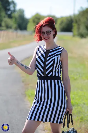 Redhead MILF in Heels Has Outdoor Anal Threesome