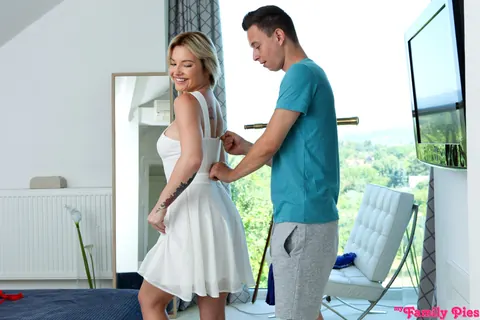 Zazie Skymm: Blonde PAWG Takes a Creampie After Sex – photo 3 of 16