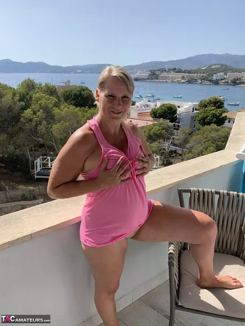 Sweet Susi: Mature European Blonde Spreads Her Big Ass on the Balcony – photo 2 of 19