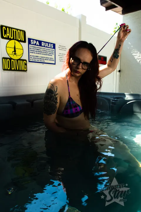 Savanna Star: Curvy Redhead MILF Poses in a Bikini and Glasses – photo 3 of 15
