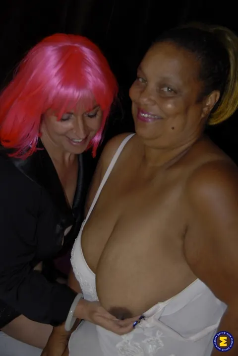 Nina Swiss: Mature Redhead and Curvy Partner Share a Double Dildo in Lesbian Play – photo 2 of 21