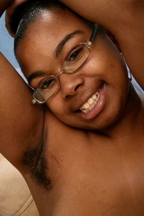 Monica Jimenez: Ebony BBW in Glasses Shows Her Hairy Bush – photo 10 of 21