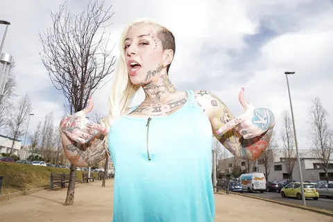 Lidya Rouge: Tattooed Latina with Big Tits Poses Outdoors in Boots – photo 4 of 13