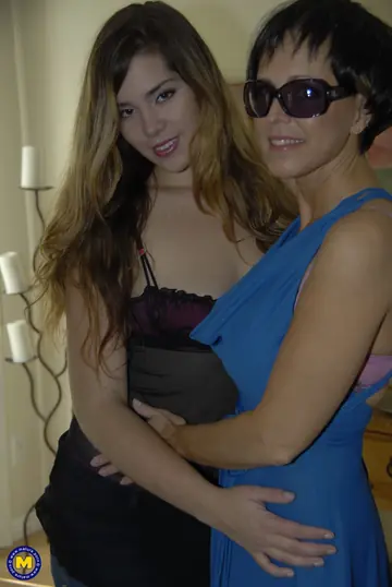 Mature European Women Strip for Pussy Licking and Fingering