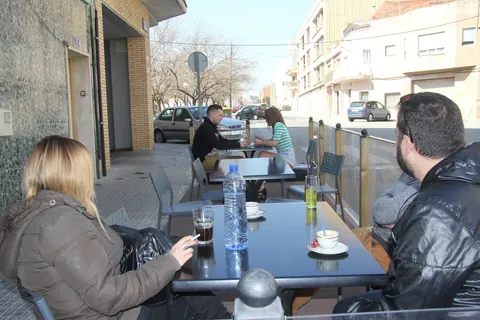 Jordanne Kali: French Blonde Sucks and Fucks a Stranger in Public – photo 1 of 21