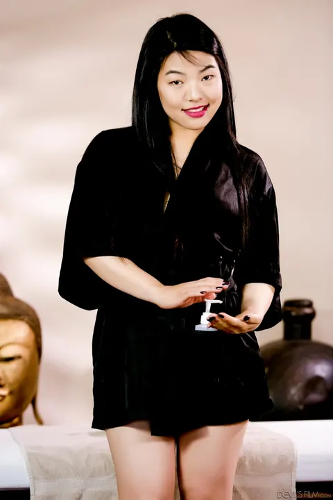 Nari Park: Asian Brunette Strips Out of Her Bikini for Massage Parlor Audition – photo 2 of 18