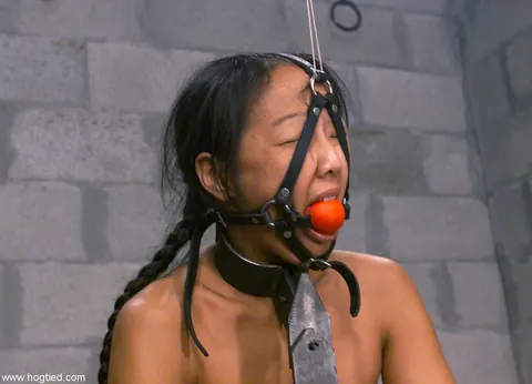 Kelana: Slim Asian Brunette Strips for Metal Bondage and Spreads – photo 6 of 18