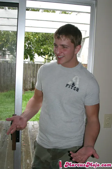 Man Fingers His Ass and Strokes to Cumshot – photo 1 of 21