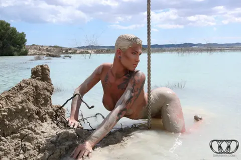 Tattooed Trans Woman Strips Nude and Poses Outdoors – photo 11 of 12