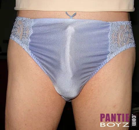 Trans Woman Poses in Lingerie and Pulls Her Panties Aside – photo 7 of 15