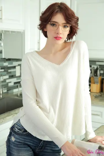 Blaire Ivory – Skinny Redheads in Jeans Undress for Lesbian Fingering and Licking