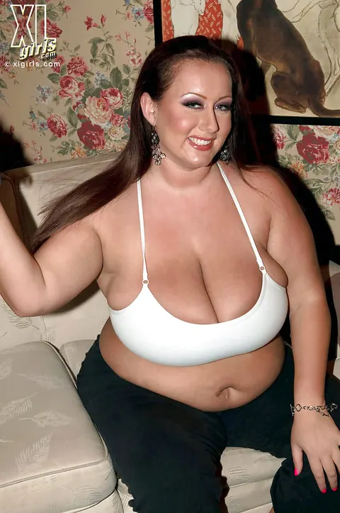 Cassie Blanca: Blonde and Brunette BBWs Show Off Their Big Tits in Stockings – photo 12 of 16