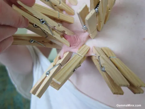 Gemma Minx: Redhead Clamps Her Nipples and Spreads Her Pussy – photo 5 of 15