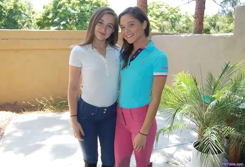 Danni Rivers & Zoe Bloom: Petite Brunette Lesbians Lick Pussy Outdoors – photo 1 of 11