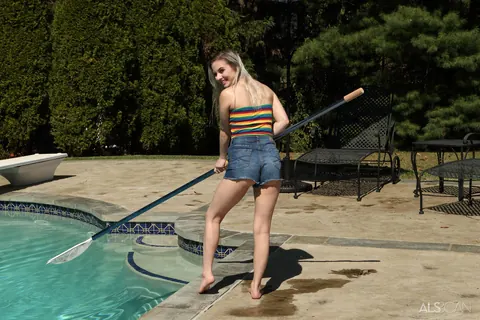 Aria Banks: Blonde PAWG Pulls Down Her Shorts and Spreads by the Pool – photo 2 of 16