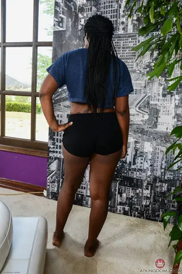 Petite Ebony Beauty in Glasses Spreads Her Pussy