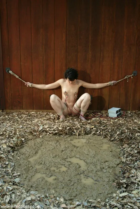 Dylan Ryan: Tall Brunette MILF Endures Lesbian Bondage and Pussy Licking Outdoors – photo 2 of 20