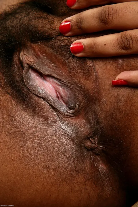 Monica Jimenez: Curvy Ebony Woman on the Sofa Spreads Her Hairy Pussy – photo 20 of 20