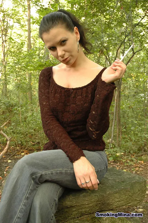 Brunette Unbuttons Her Jeans and Spreads in the Forest – photo 4 of 16