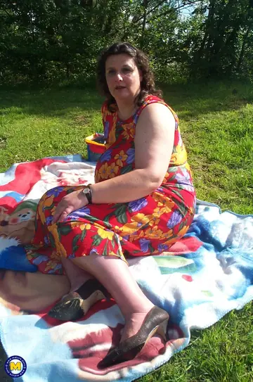Tall Mature BBW Toys Her Pussy Outdoors