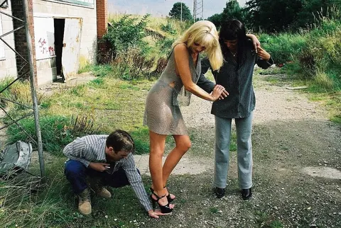 Blonde Dominatrix Ties Up Her Male Sub Outdoors for BDSM – photo 16 of 21